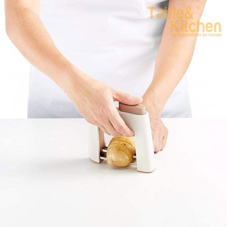 CORTADOR HASSELBACK TERRACOTA LEKUE