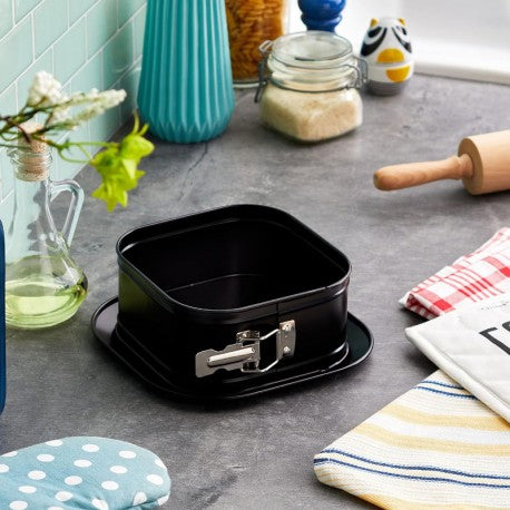 MOLDE DESMONTABLE ANTIDERRAME CUADRADO 17CM